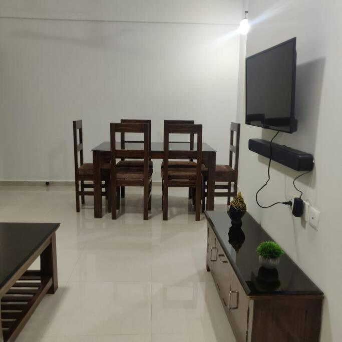 Kivi'S Kozy 2Bhk Luxurious Apartment Goa By Leela Homes 阿伯来 外观 照片