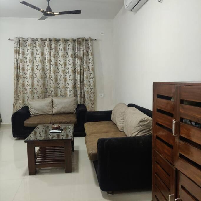 Kivi'S Kozy 2Bhk Luxurious Apartment Goa By Leela Homes 阿伯来 外观 照片